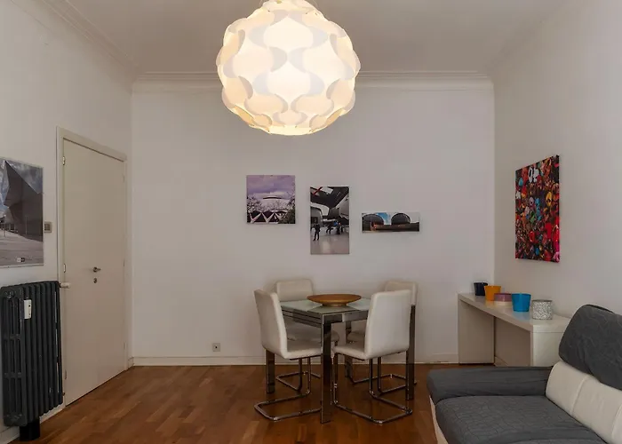Guesthost - Bright Flat In Lungotevere Flaminio *